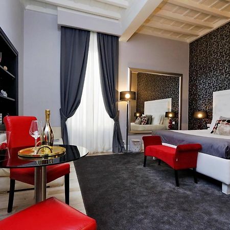 ซิสตินา ทเวนตี้ทรี ลักชัวรี รูม Hotel โรม ภายนอก รูปภาพ